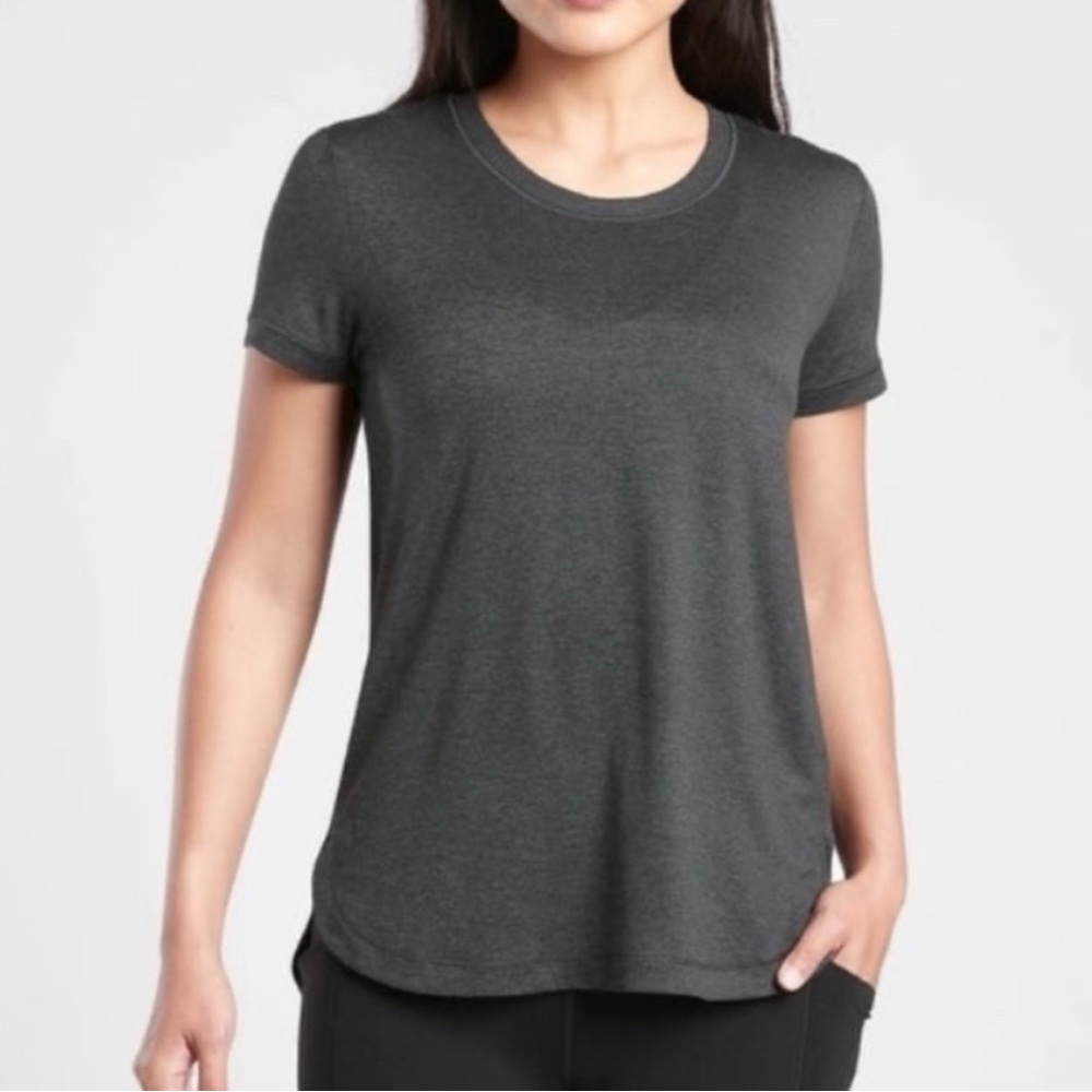NWT Athleta Uptempo tee Gray Women's T-Shirt